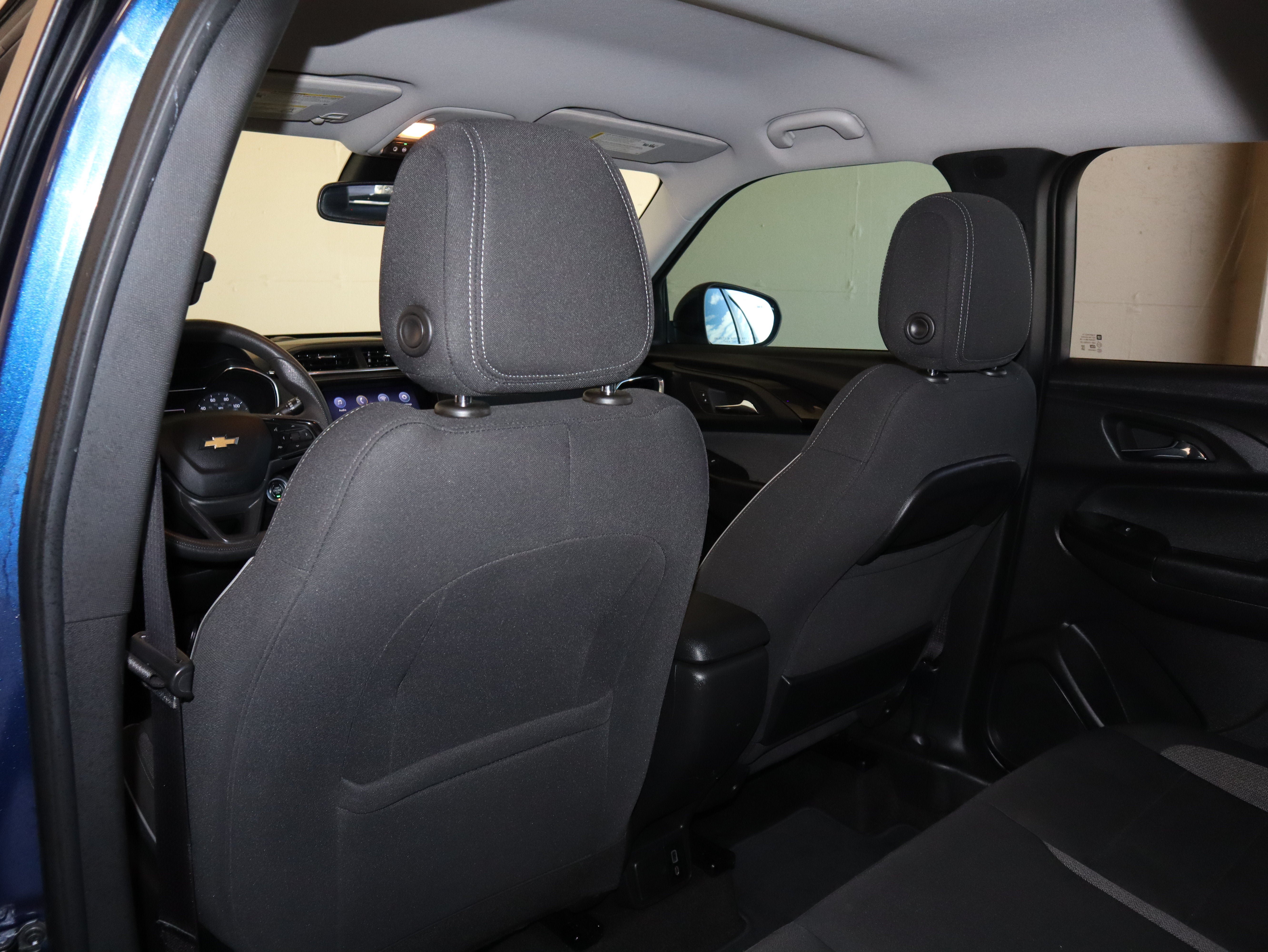 Used 2022 Chevrolet TrailBlazer LT w/ Convenience Package FWD image 35
