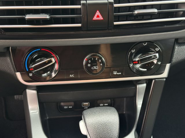 Used 2023 Kia Seltos LX AWD/4WD image 4