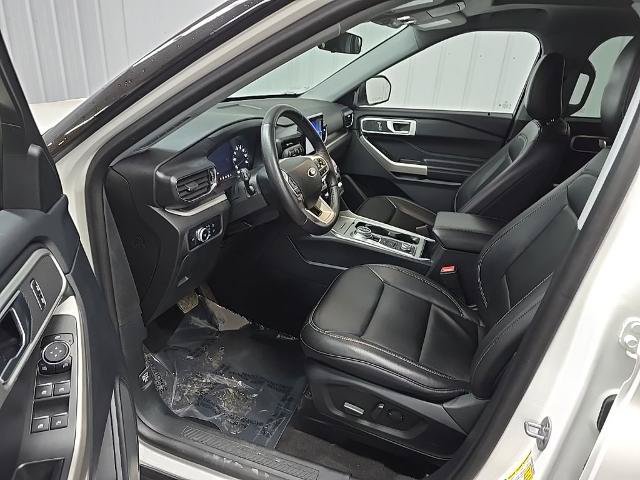 Certified 2023 Ford Explorer XLT w/ Equipment Group 202A AWD/4WD image 33