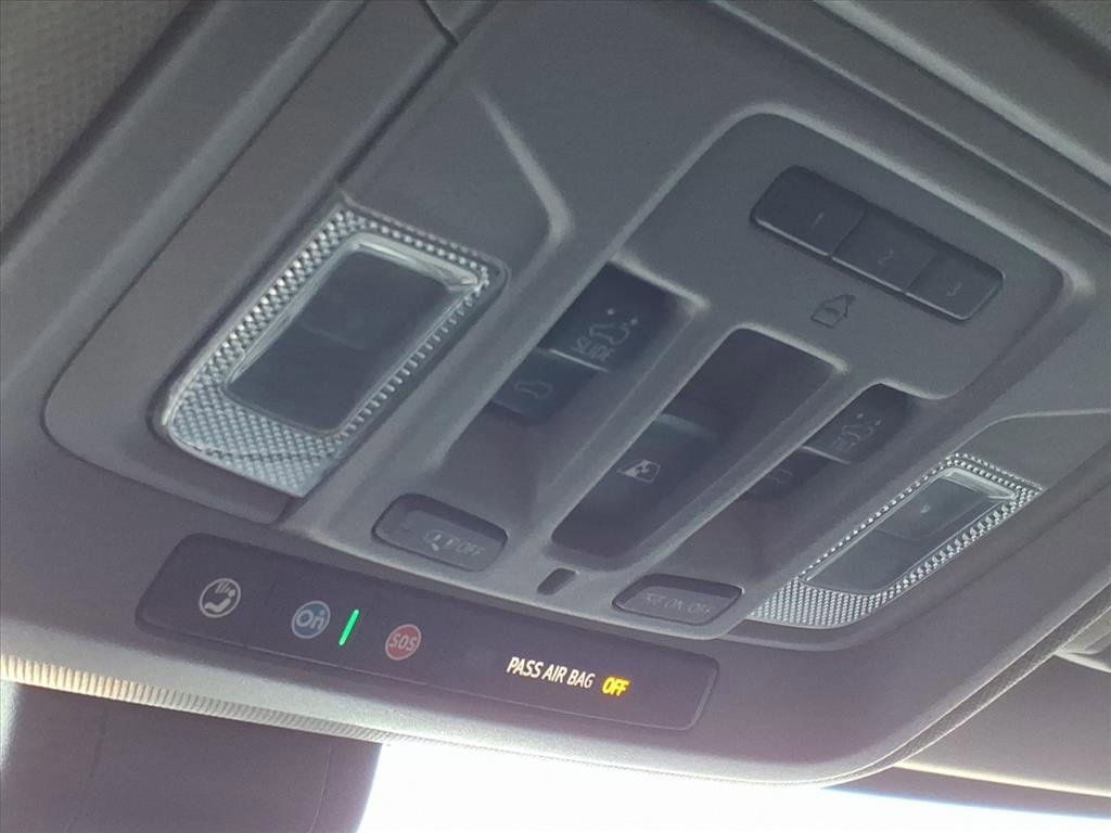 Used 2022 GMC Sierra 3500 Denali w/ Denali Ultimate Package image 23