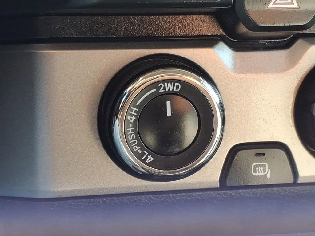 Used 2020 Toyota Tacoma SR5 w/ Technology Package AWD/4WD image 23