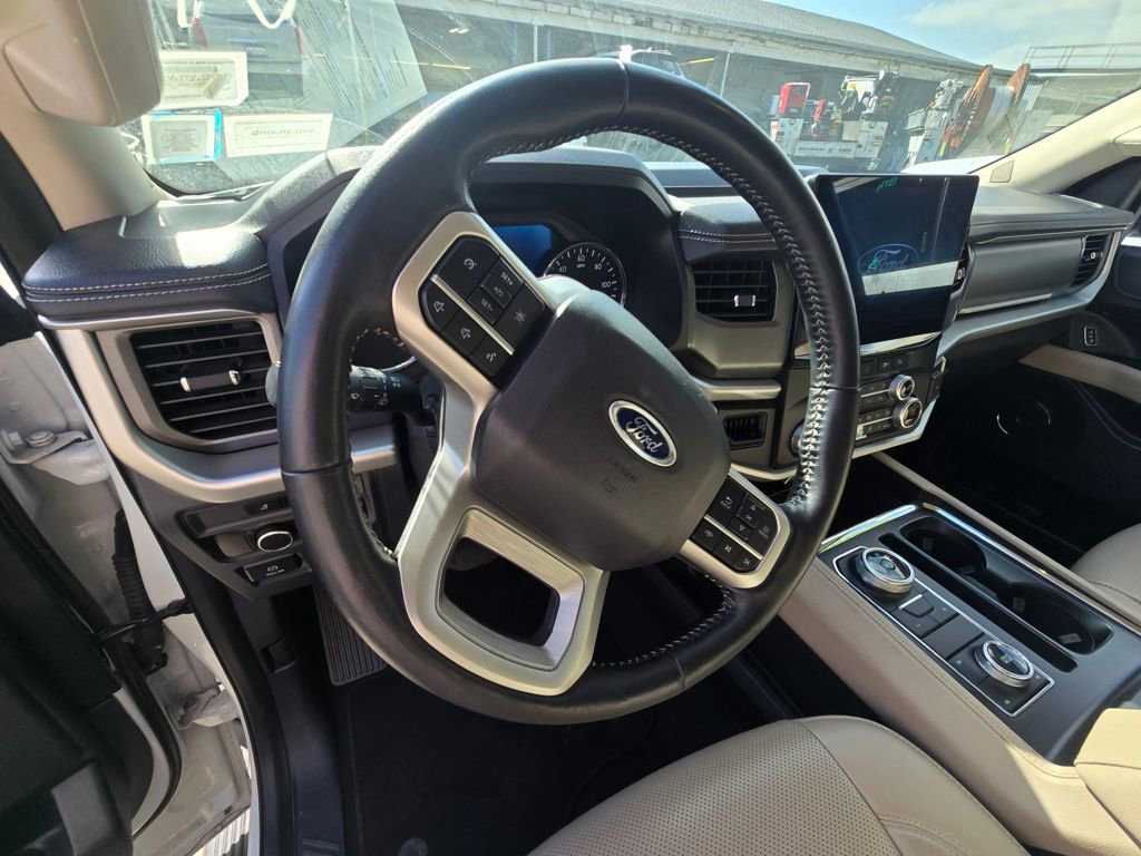 Certified 2024 Ford Expedition Max XLT image 11