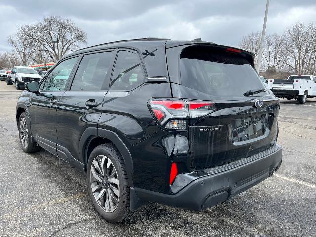 Used 2025 Subaru Forester Touring AWD/4WD image 2