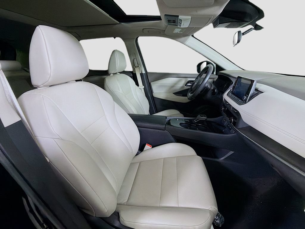 Used 2024 Nissan Rogue SV w/ SV Premium Package FWD image 30