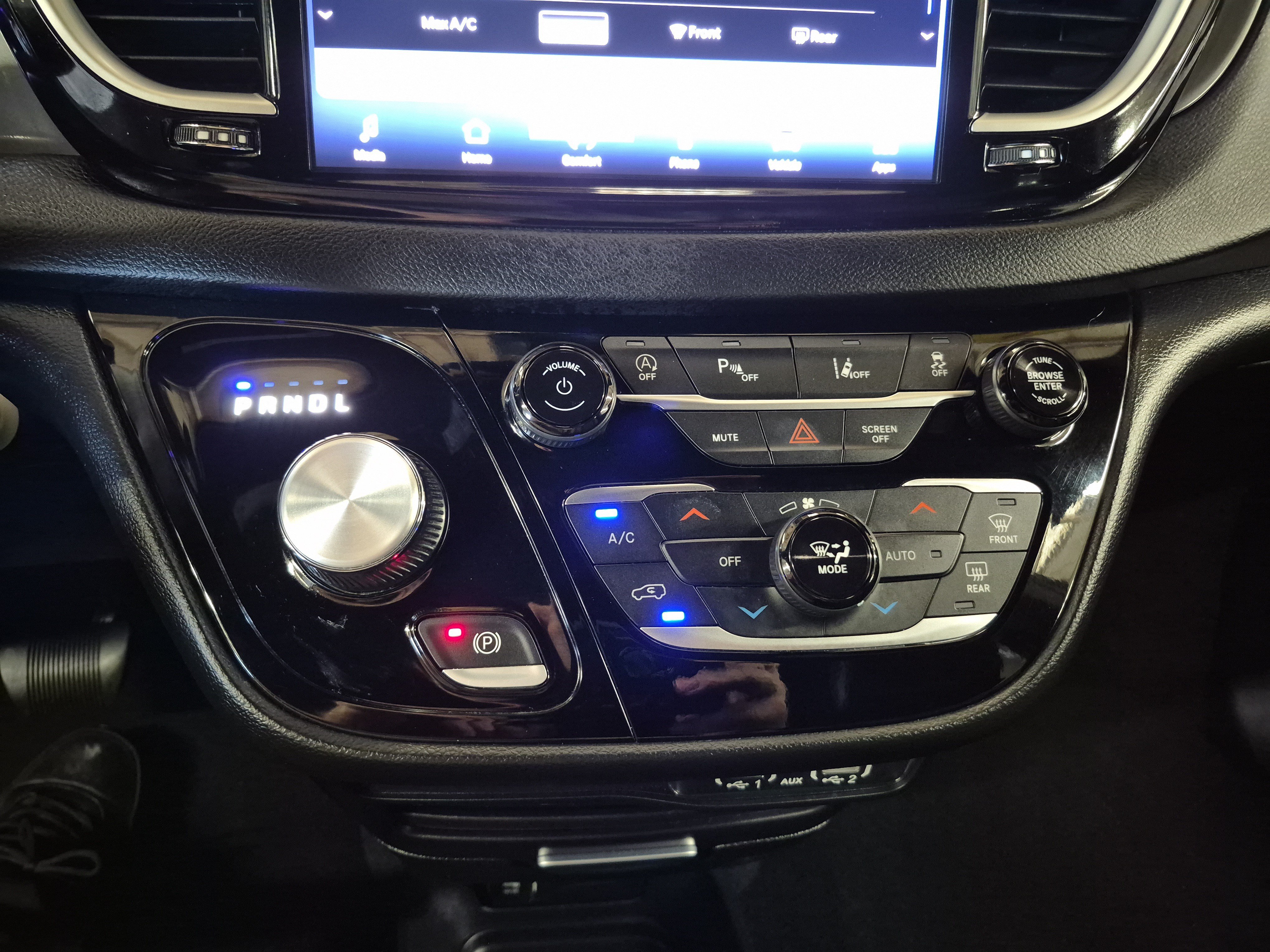 Used 2025 Chrysler Pacifica Select FWD image 30