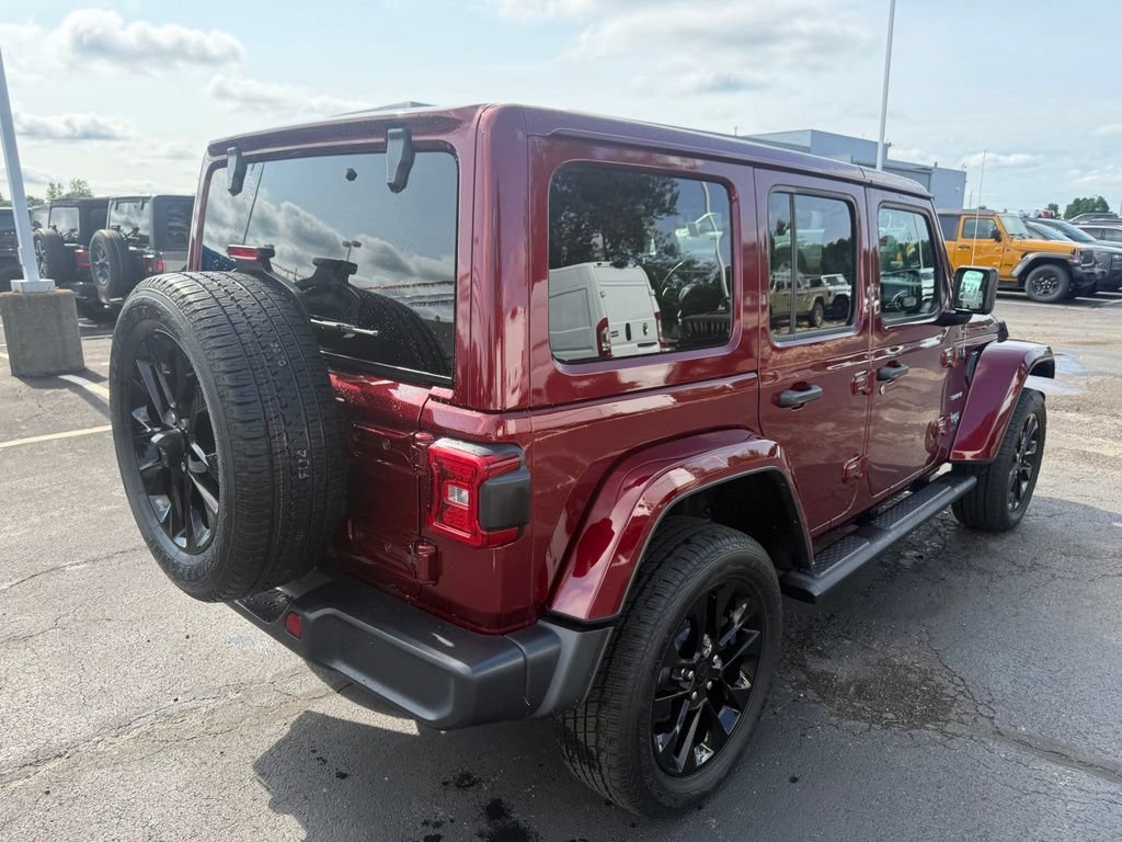 Used 2021 Jeep Wrangler Unlimited Sahara w/ Cold Weather Group AWD/4WD video 3