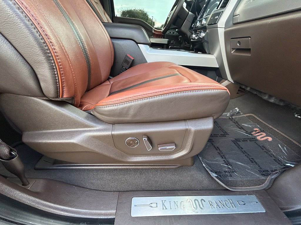 Certified 2022 Ford F350 King Ranch w/ King Ranch Ultimate Package AWD/4WD image 30