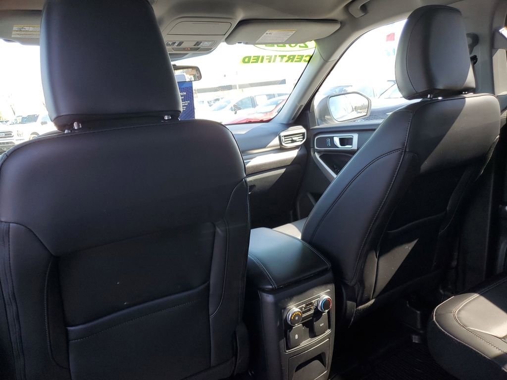 Certified 2022 Ford Explorer XLT w/ Equipment Group 202A image 33