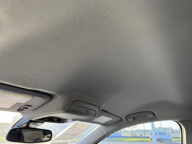 Used 2024 GMC Terrain SLE w/ Driver Convenience Package image 18