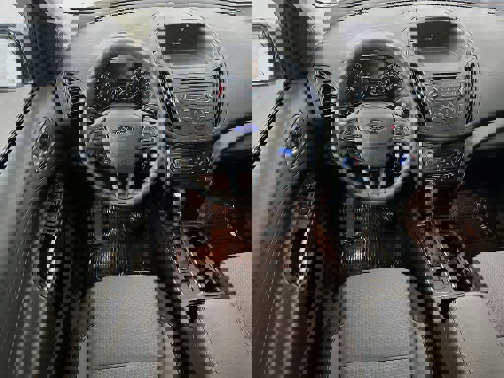 Certified 2017 Ford Escape SE image 10