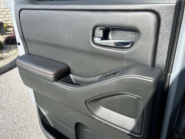 Used 2023 Nissan Frontier Pro-X w/ Pro-X Premium Package RWD image 17