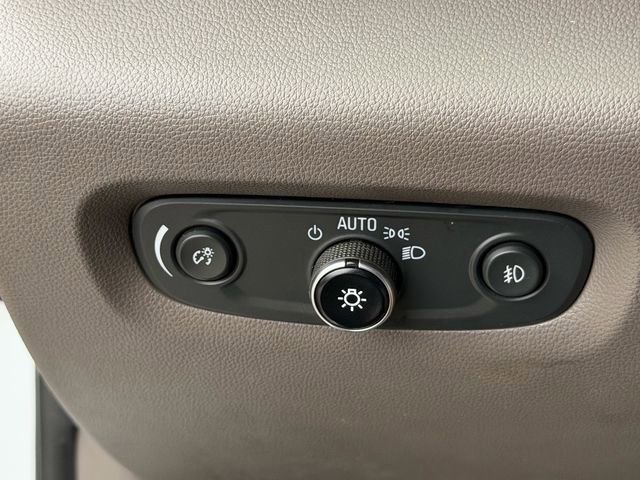 Used 2019 Chevrolet Traverse LT w/ LT Premium Package FWD image 26