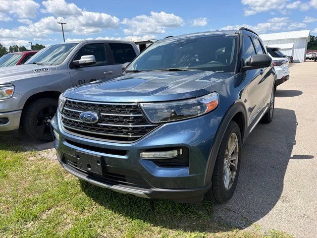 Certified 2020 Ford Explorer XLT w/ Equipment Group 202A AWD/4WD image 3