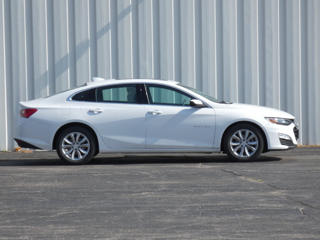 Used 2024 Chevrolet Malibu LT FWD image 2