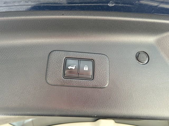 Used 2021 Nissan Armada Platinum w/ Captain's Chairs Package AWD/4WD image 15