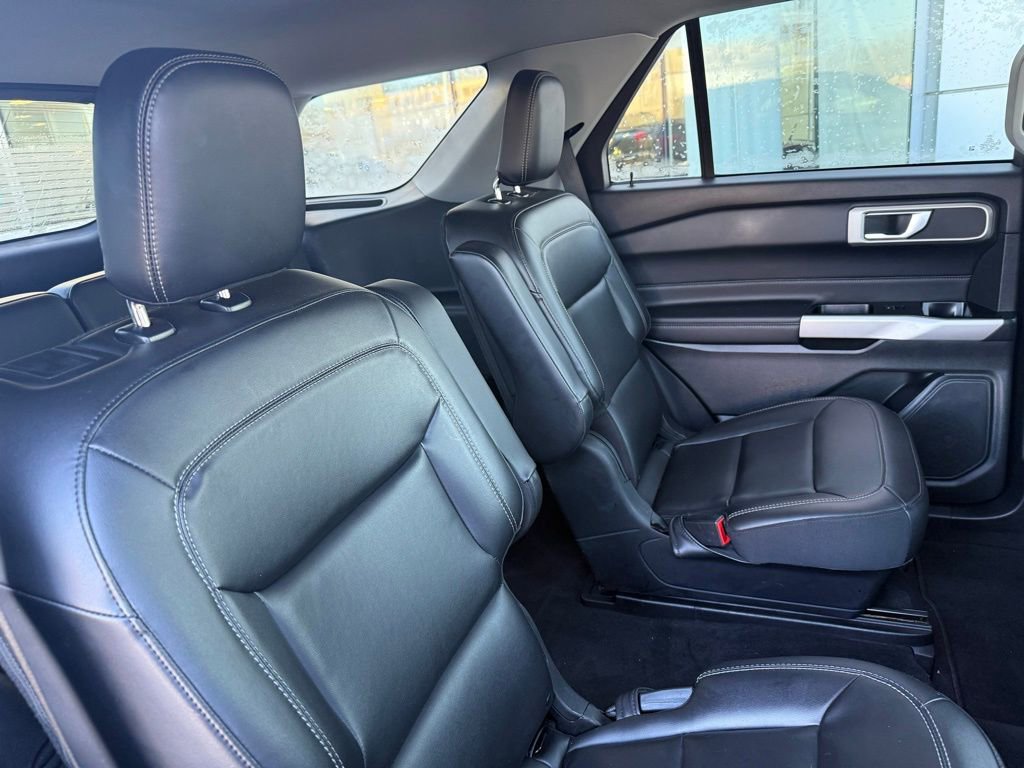 Certified 2022 Ford Explorer XLT w/ Equipment Group 202A image 20