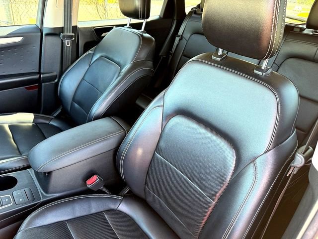 Certified 2020 Ford Escape SEL image 10