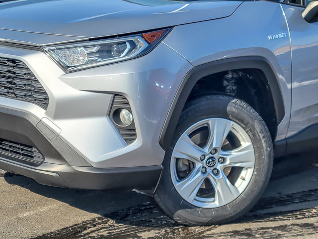 Used 2019 Toyota RAV4 XLE image 9