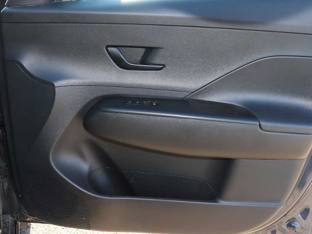 Used 2025 Hyundai Kona SEL image 22