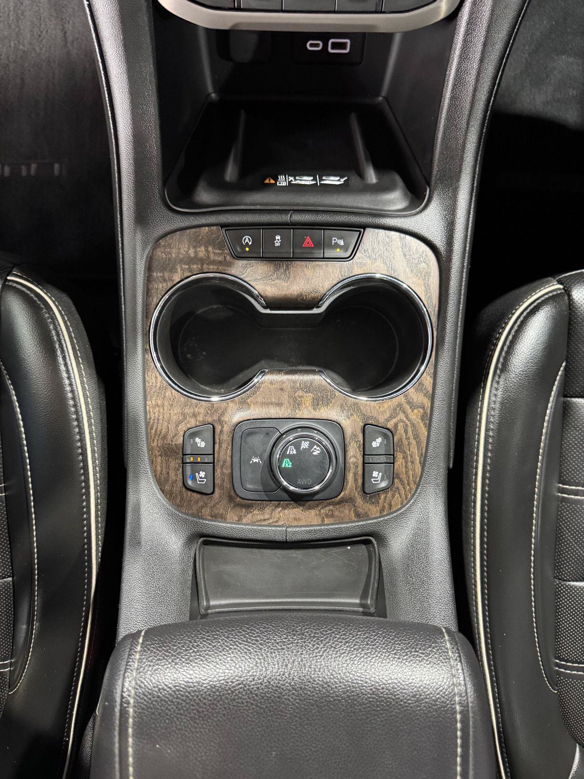 Used 2021 GMC Acadia Denali w/ Denali Technology Package AWD/4WD image 34