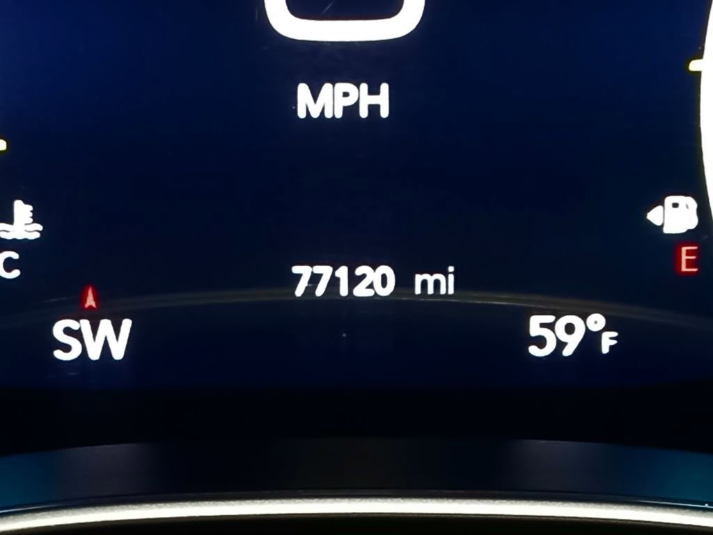 Used 2023 Chrysler Pacifica Limited image 23