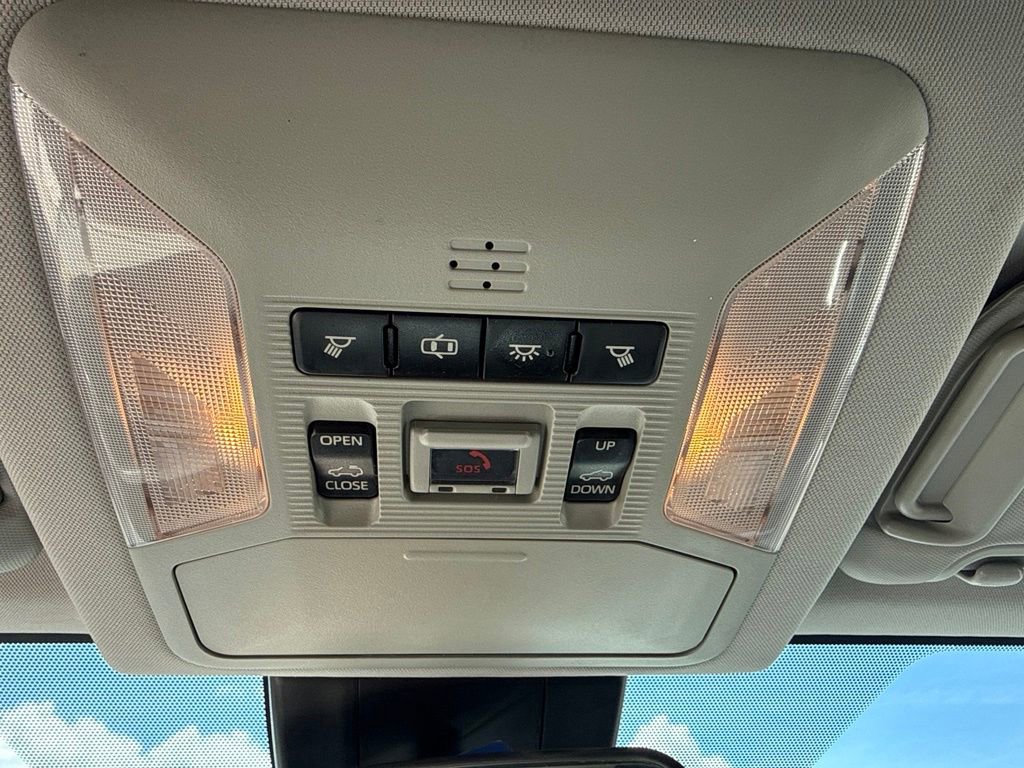 Used 2020 Toyota RAV4 XLE w/ Convenience Package FWD image 25