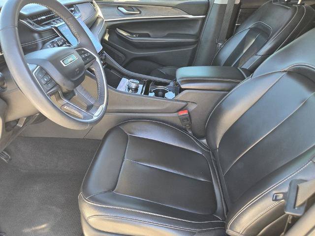 Used 2023 Jeep Grand Cherokee Limited AWD/4WD image 20