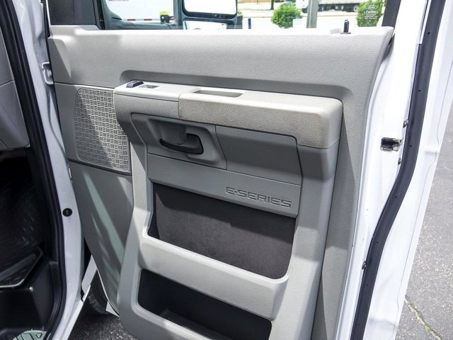 Certified 2022 Ford E-350 and Econoline 350 Super Duty w/ Power Windows & Locks Group RWD image 25