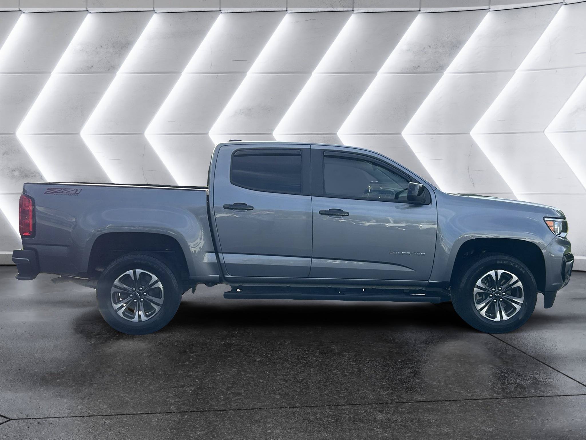 Used 2021 Chevrolet Colorado Z71 AWD/4WD image 8
