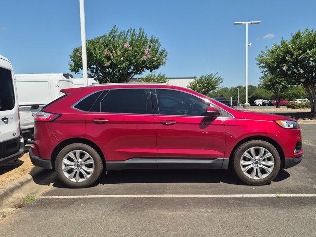 Certified 2020 Ford Edge Titanium FWD image 3