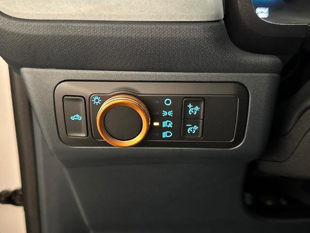 Certified 2022 Ford Maverick Lariat w/ Lariat Luxury Package image 18