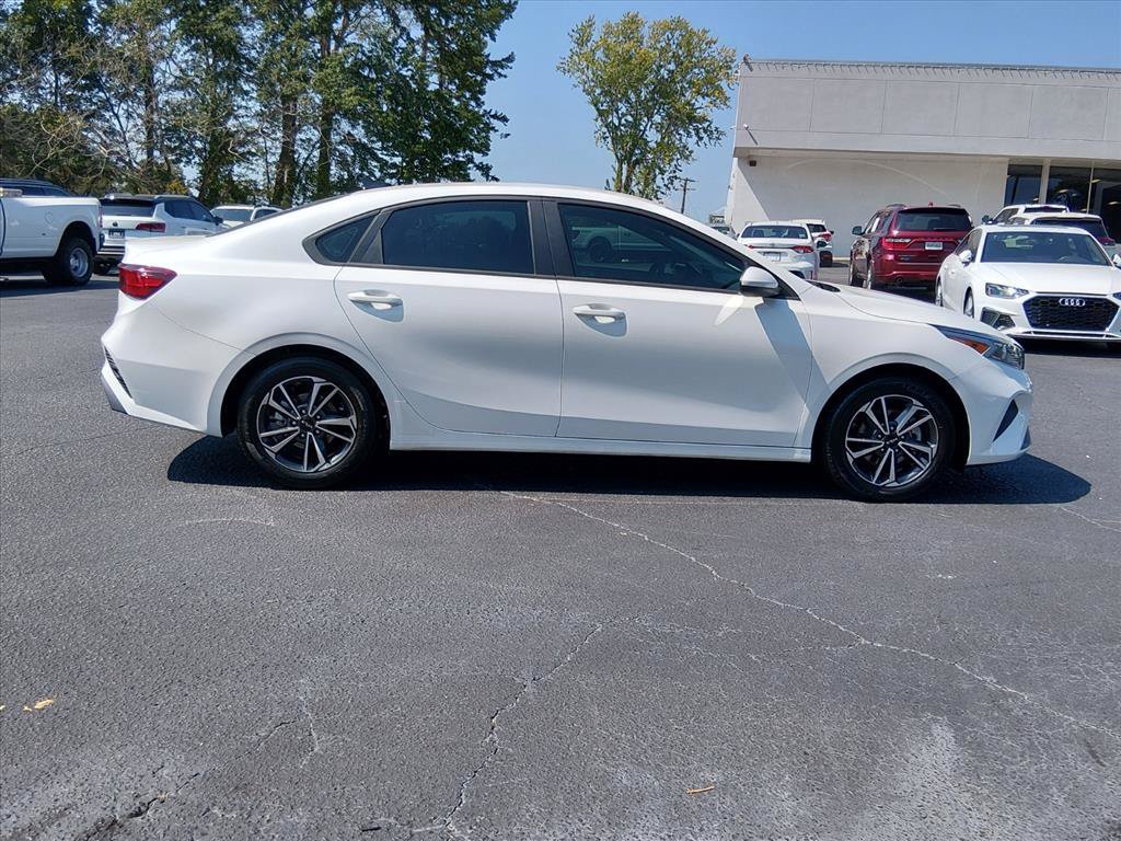 Used 2024 Kia Forte LXS FWD image 3