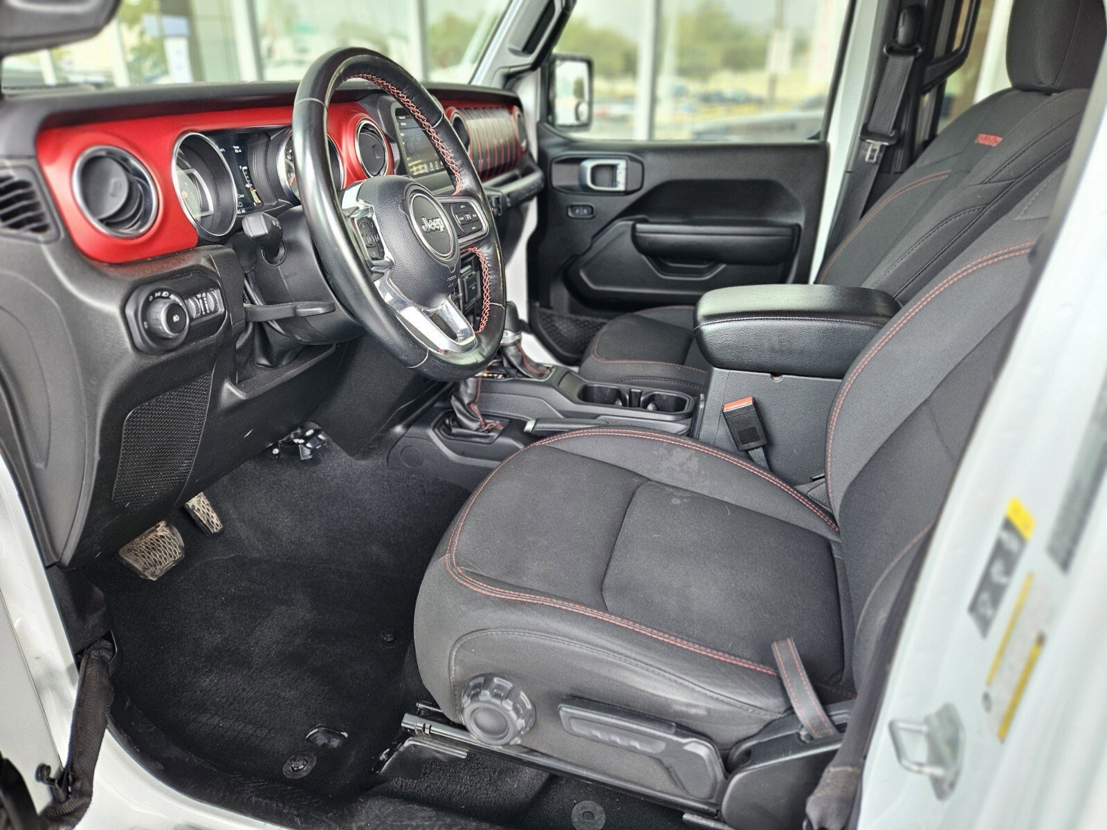 Used 2021 Jeep Wrangler Unlimited Rubicon w/ Xtreme Recon 35" Tire Package image 15