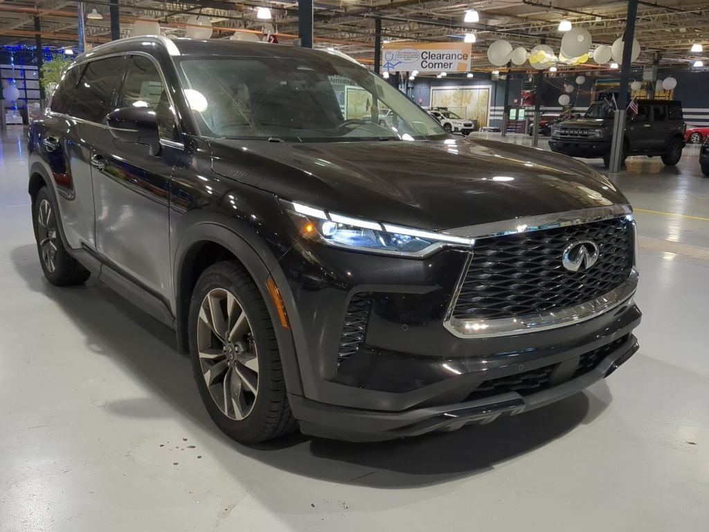 Used 2023 INFINITI QX60 Luxe w/ Performance Audio Package AWD/4WD image 5