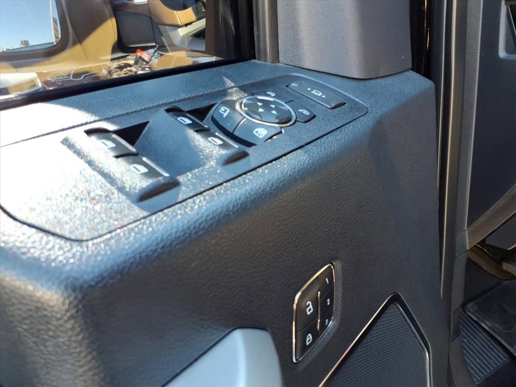 Certified 2022 Ford F350 Lariat w/ Lariat Ultimate Package image 17