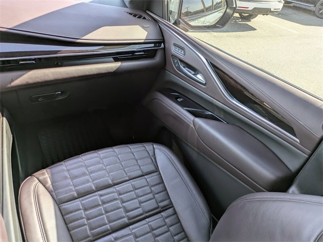 Used 2024 Cadillac Escalade Sport Platinum w/ LPO, ONYX Package image 18
