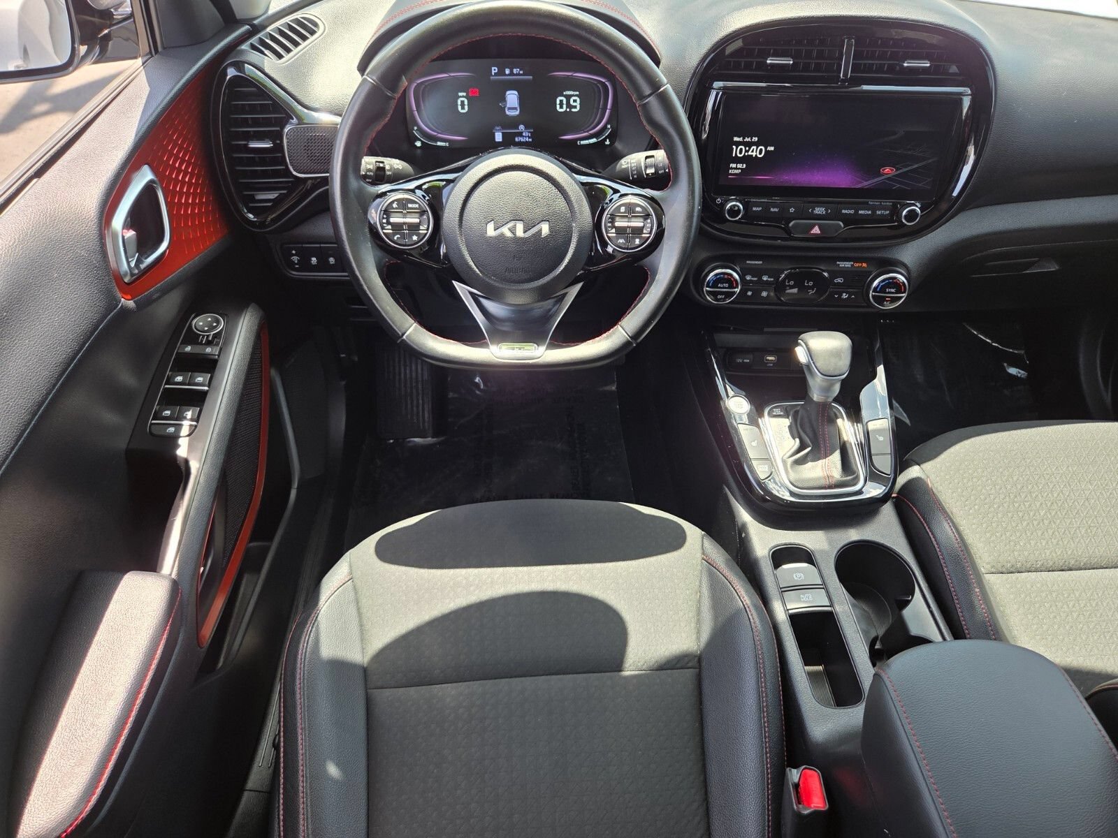 Used 2023 Kia Soul GT-Line w/ GT-Line Technology Package FWD image 13
