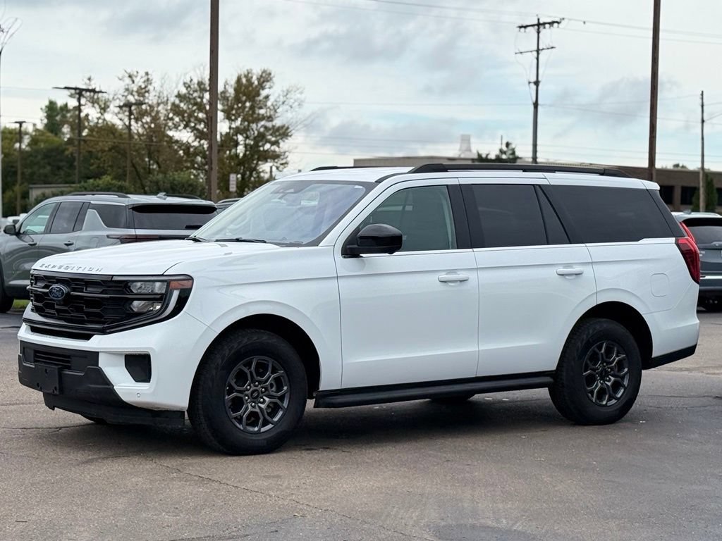 Certified 2025 Ford Expedition Active AWD/4WD image 42