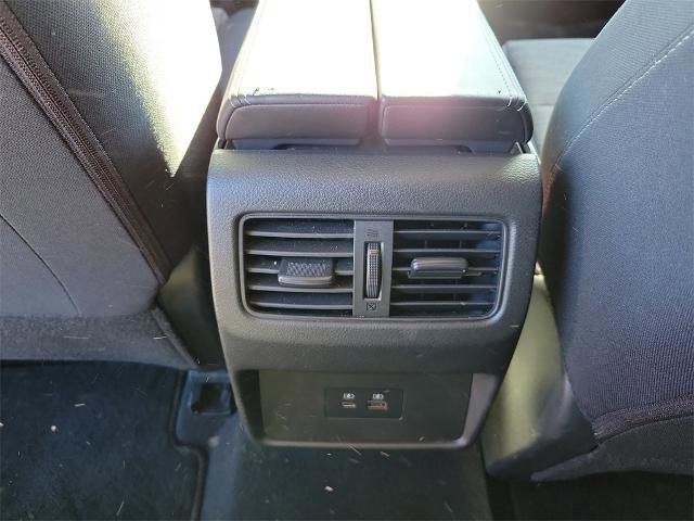 Used 2023 Nissan Rogue SV image 11