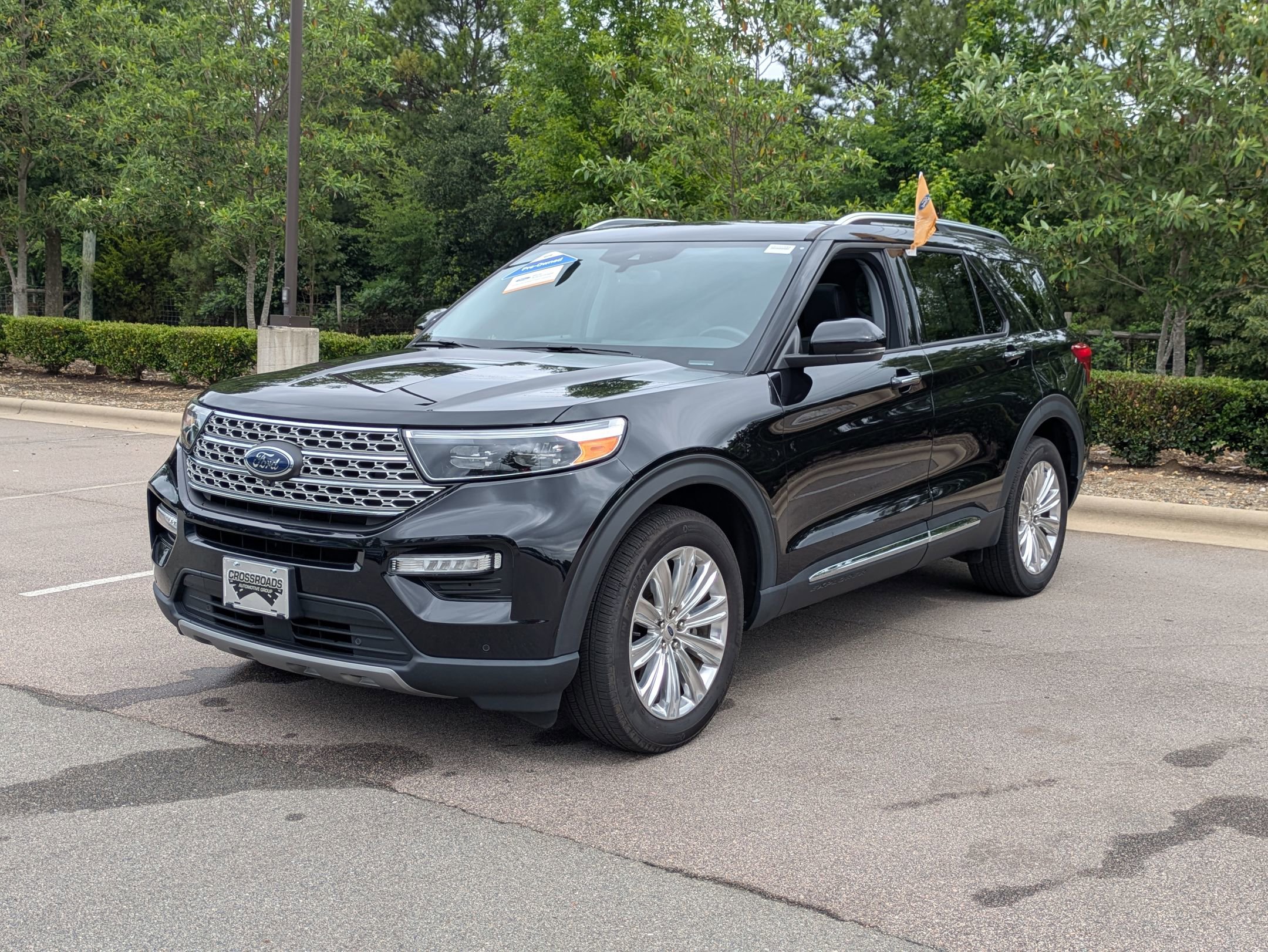 Certified 2023 Ford Explorer Limited w/ Equipment Group 301A AWD/4WD image 8