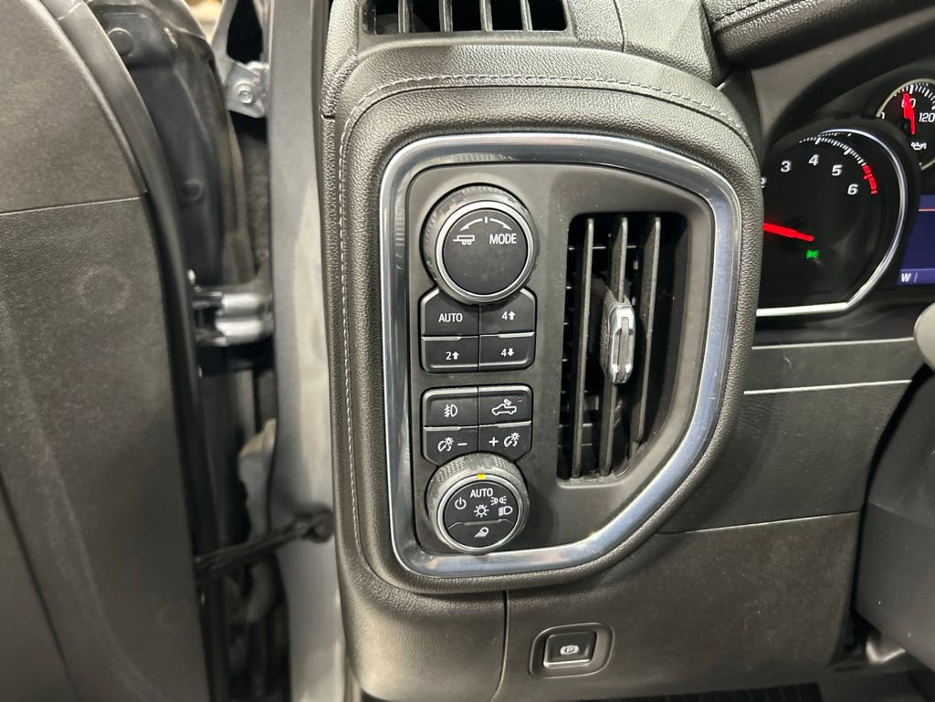 Used 2021 Chevrolet Silverado 1500 LTZ AWD/4WD image 14