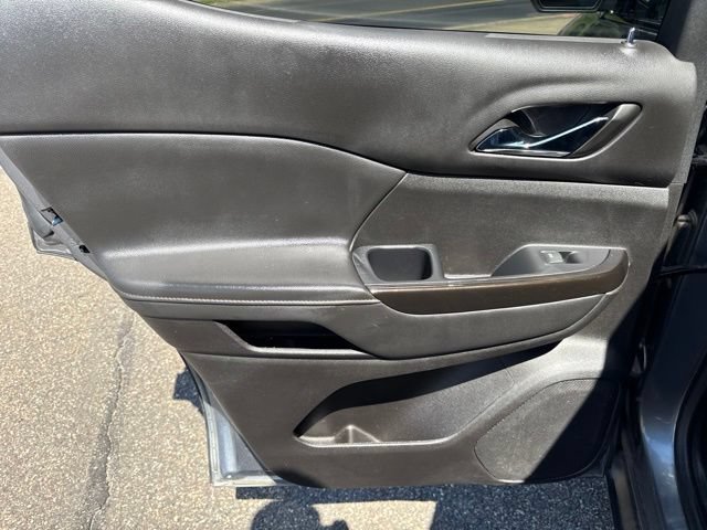 Used 2022 GMC Acadia AT4 w/ Preferred Package AWD/4WD image 40