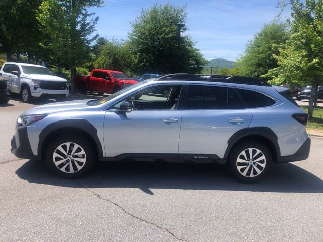 Used 2023 Subaru Outback Premium AWD/4WD image 3