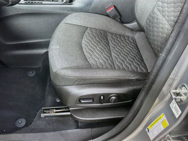 Used 2019 Chevrolet Equinox LT FWD image 19