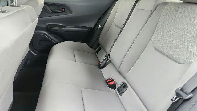 Used 2026 Toyota Prius LE FWD image 28