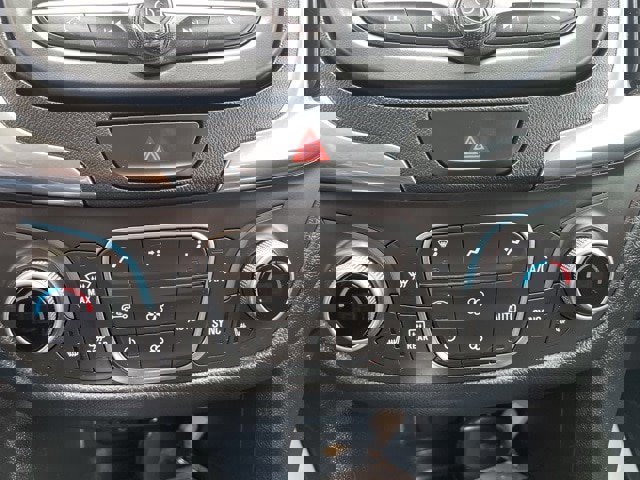 Used 2018 Chevrolet Equinox LT image 20