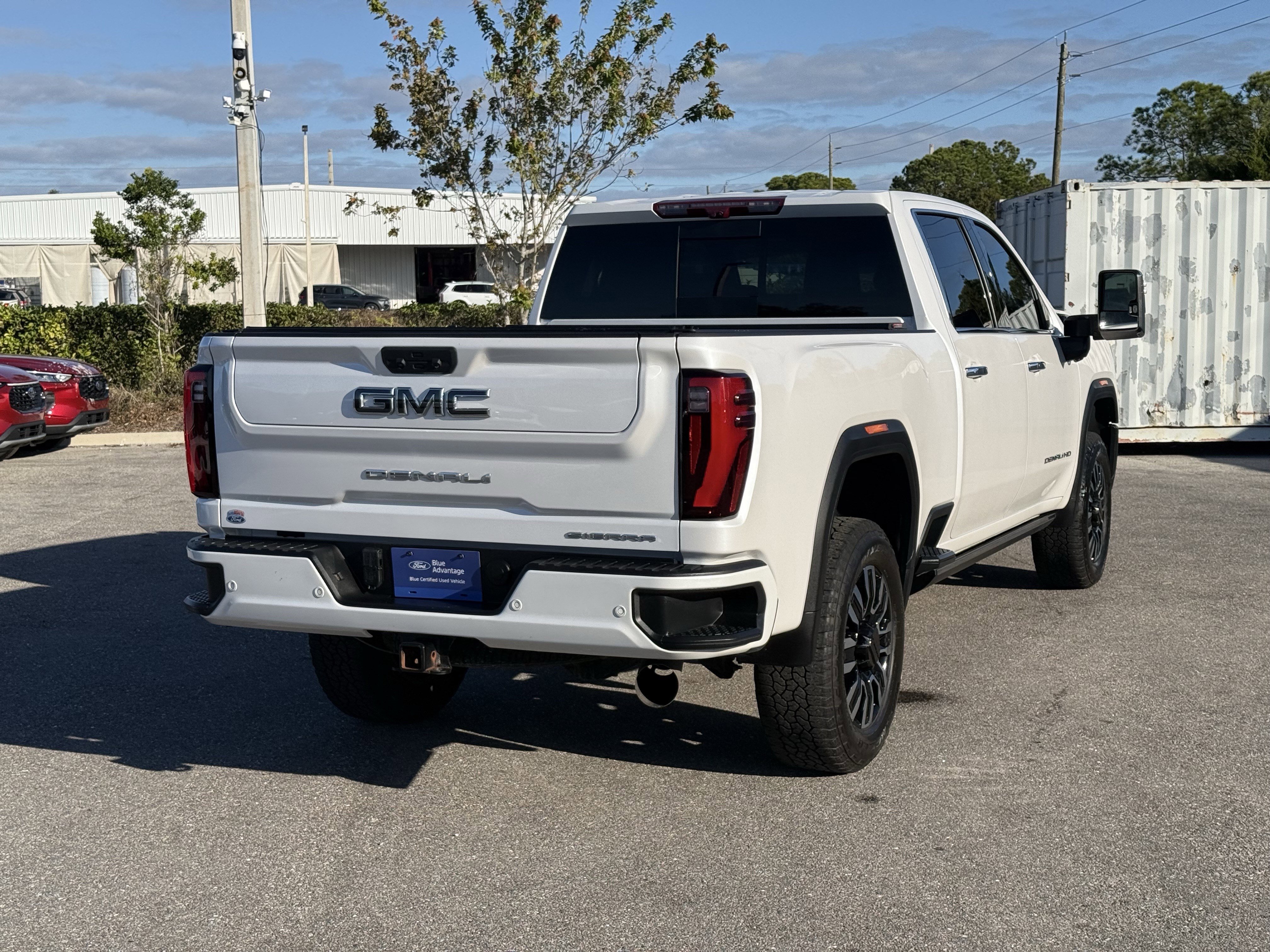 Used 2024 GMC Sierra 2500 Denali Ultimate image 4