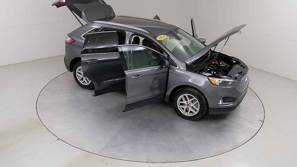 Certified 2024 Ford Edge SEL w/ Convenience Package AWD/4WD image 45