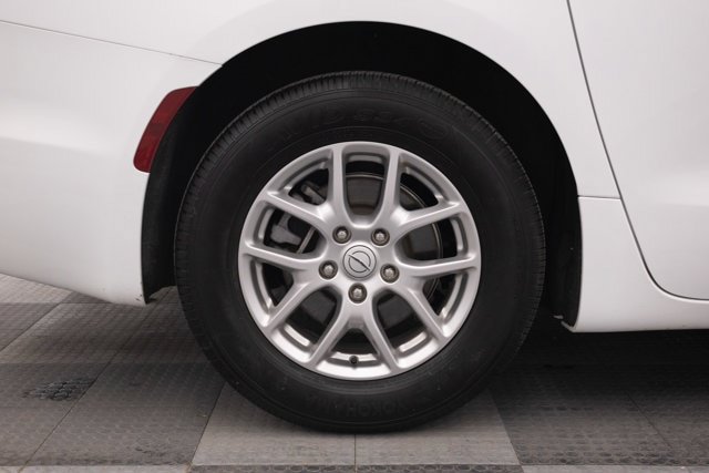 Used 2025 Chrysler Pacifica Select FWD image 15