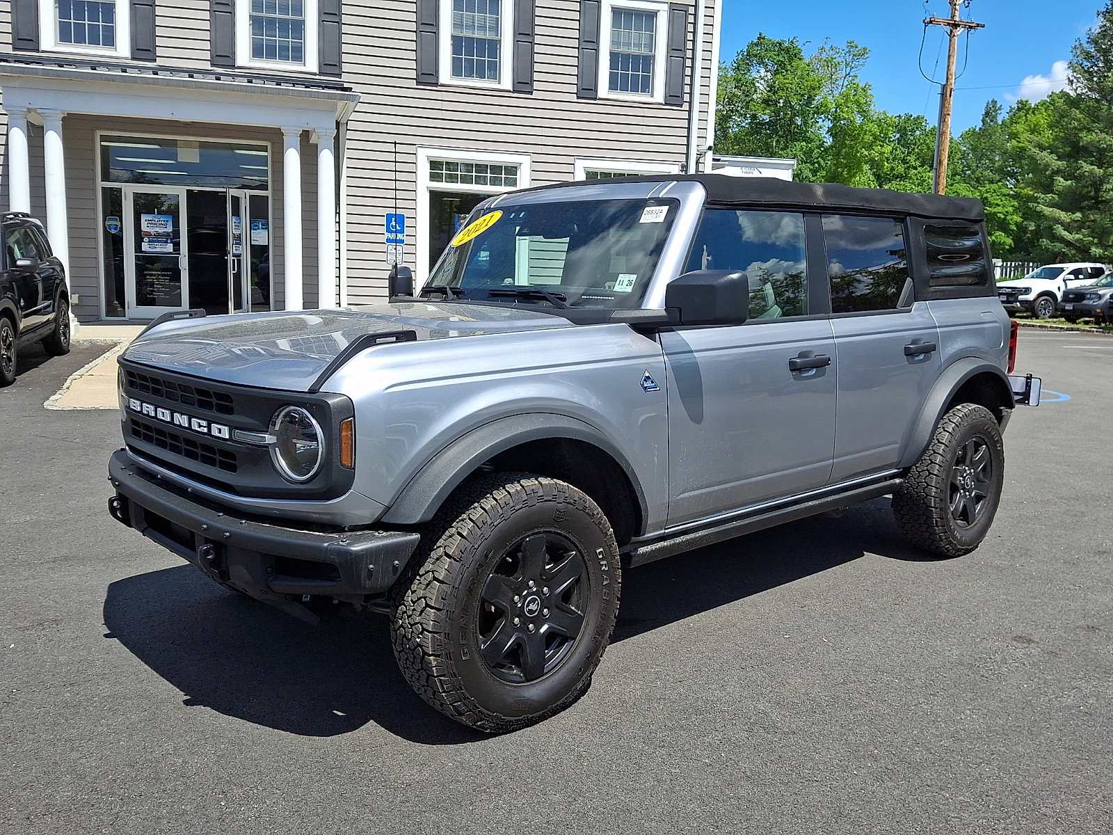 Certified 2021 Ford Bronco Black Diamond AWD/4WD image 1